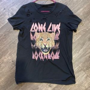 Women’s graphic T-shirt